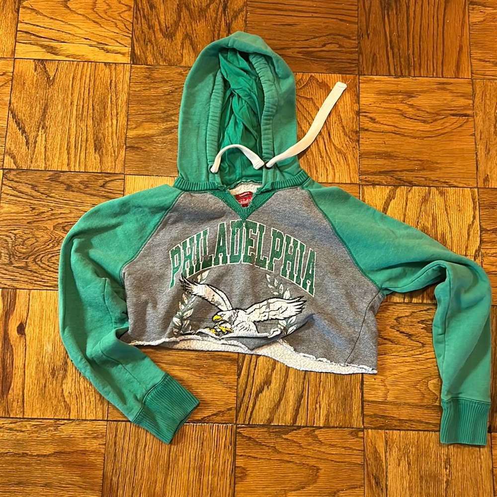Philadelphia Eagles size M throwback crop sweatshirt top